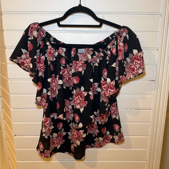 Abbeline Tops - Floral Off-Shoulder Top